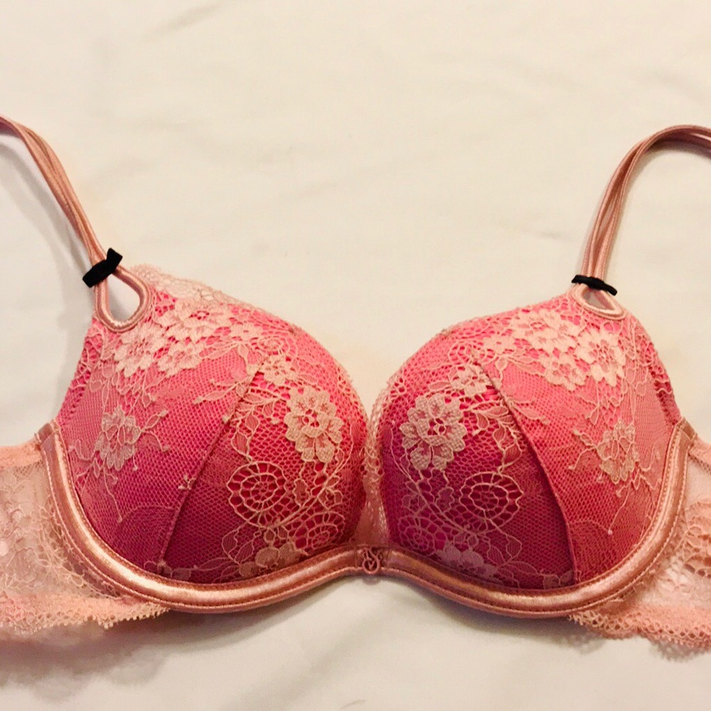Victoria’s Secret SLT 32A Pink Lace PushUp Bra